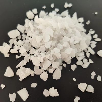 Serpihan Putih Garam Aluminium Sulfat 25kg 50kg Efektif Tinggi